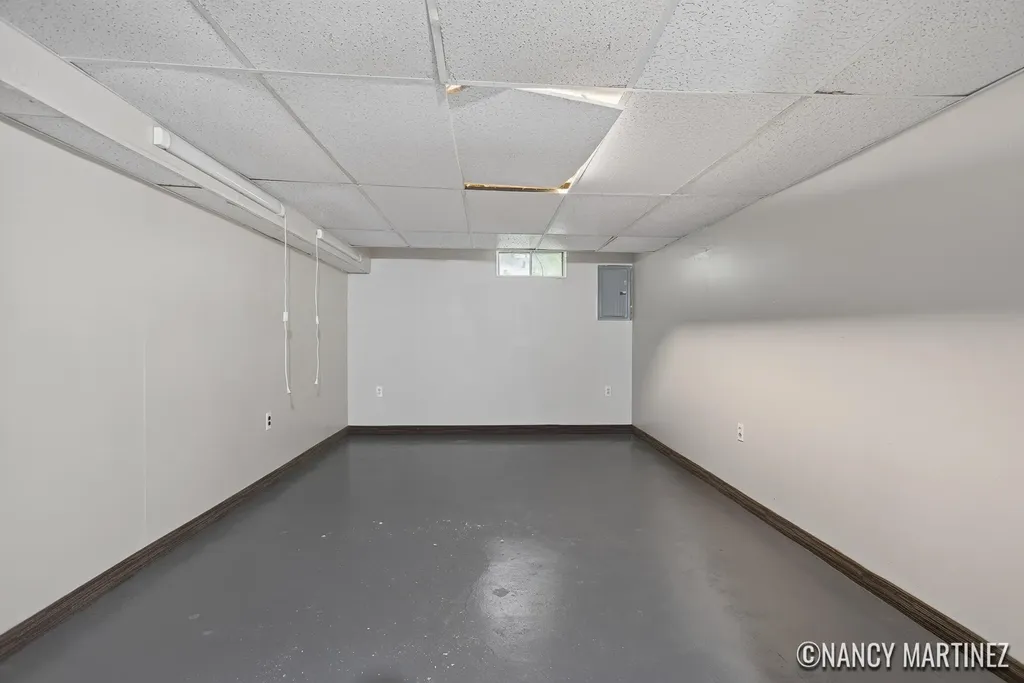 853 California Street NW Grand Rapids City MI 49504