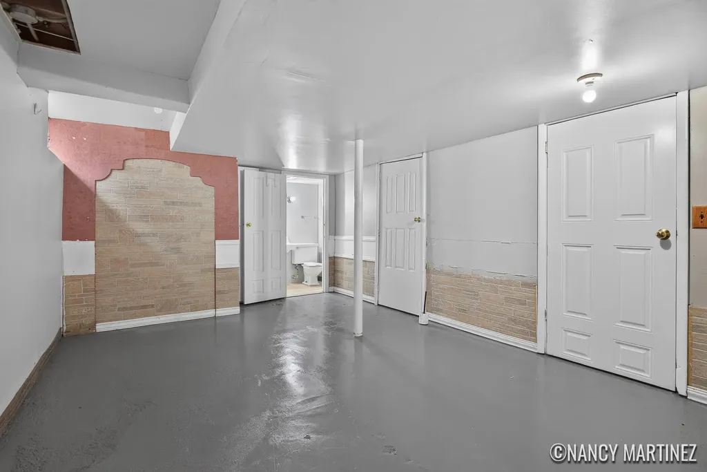 853 California Street NW Grand Rapids City MI 49504