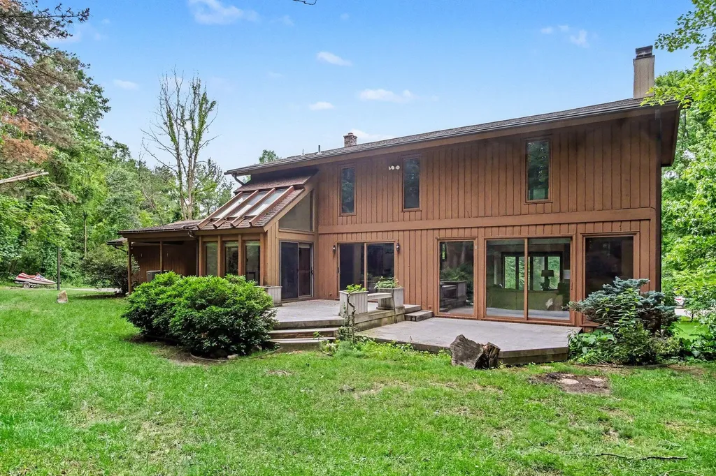 540 Roundtree Drive NE Ada Township MI 49301