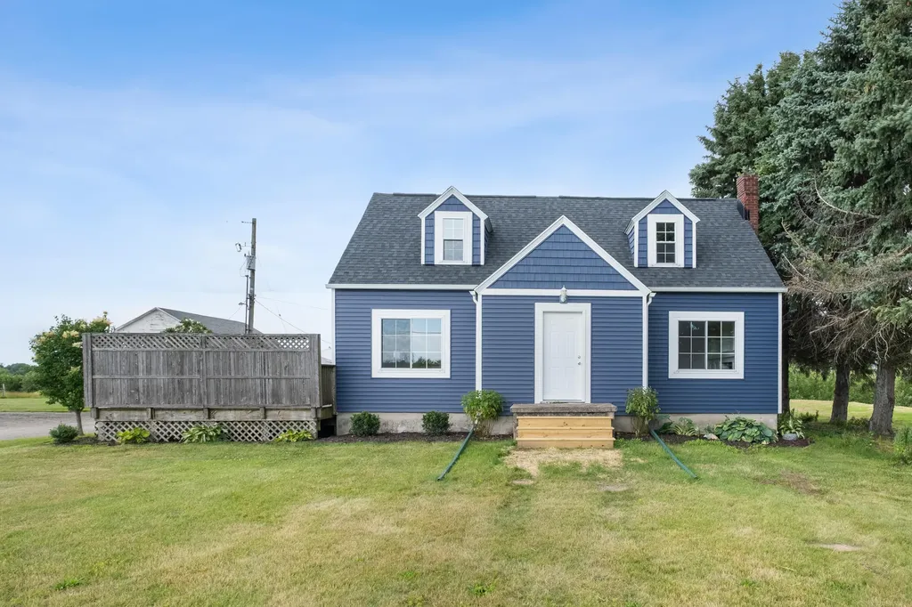 7737 Fruit Ridge Avenue NW Alpine Township MI 49345