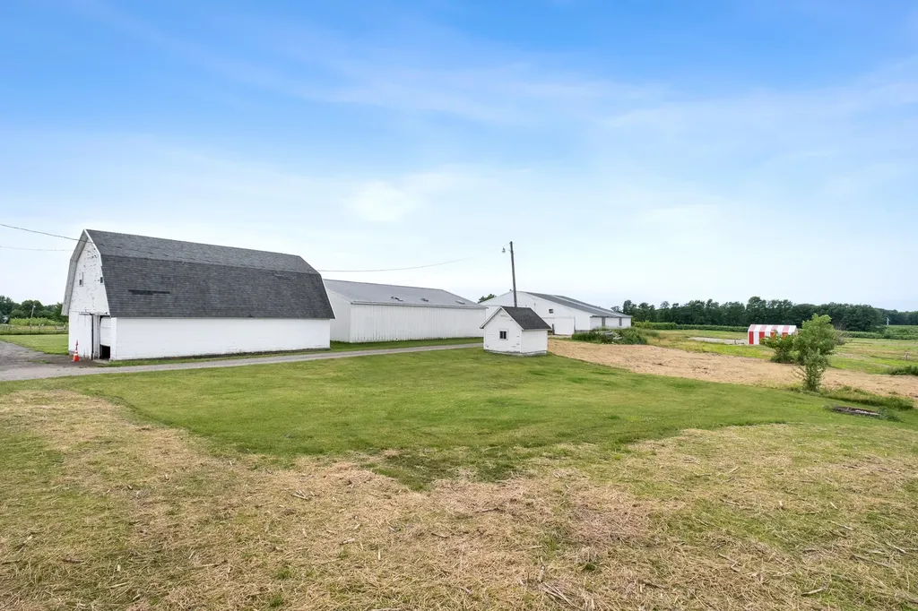 7737 Fruit Ridge Avenue NW Alpine Township MI 49345