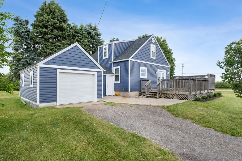 7737 Fruit Ridge Avenue NW Alpine Township MI 49345