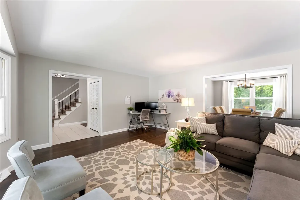 486 Edgeworthe Drive SE Ada Township MI 49301
