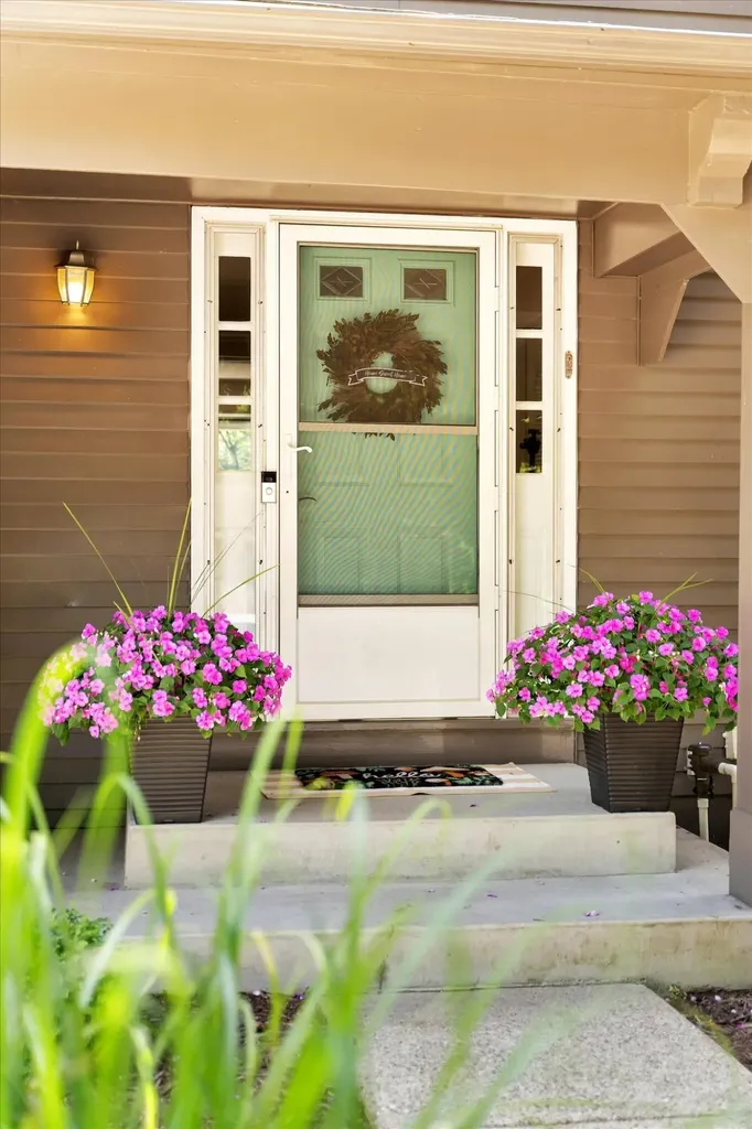 486 Edgeworthe Drive SE Ada Township MI 49301