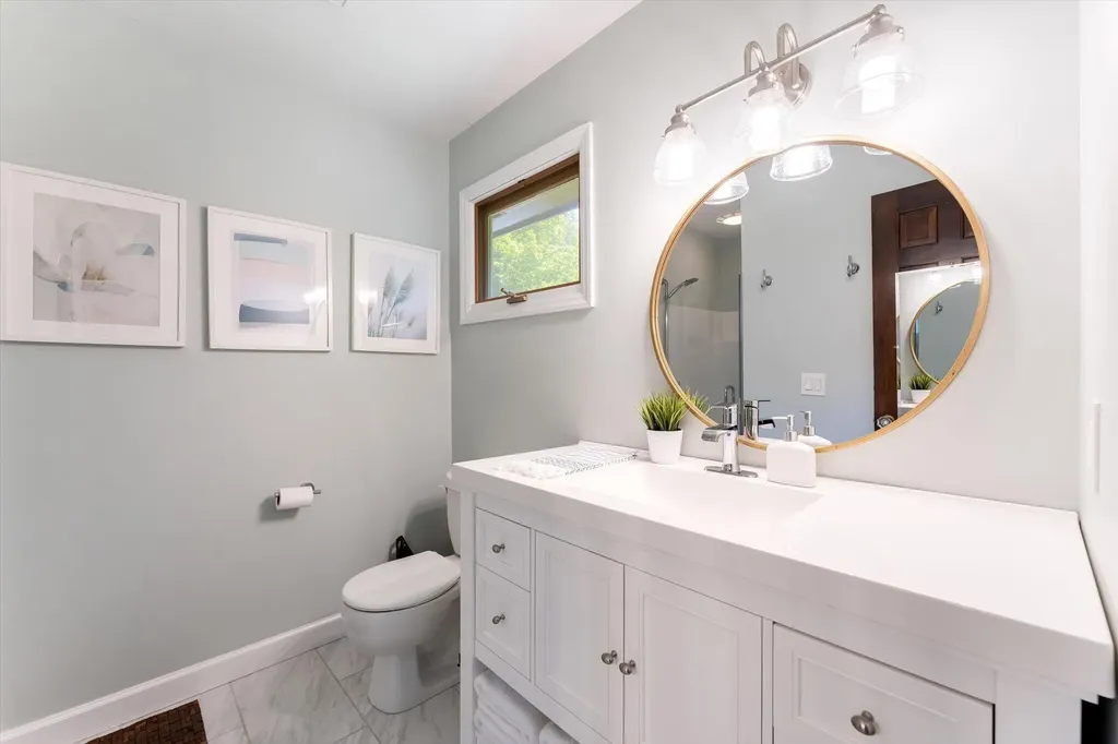 486 Edgeworthe Drive SE Ada Township MI 49301