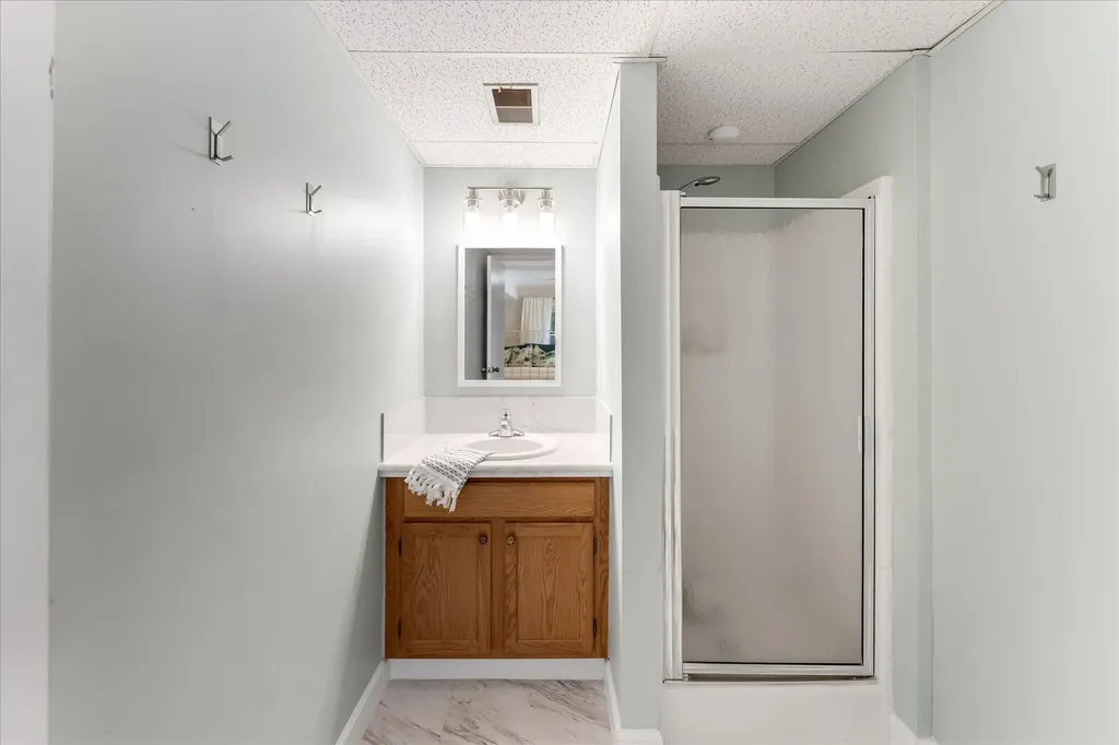 486 Edgeworthe Drive SE Ada Township MI 49301