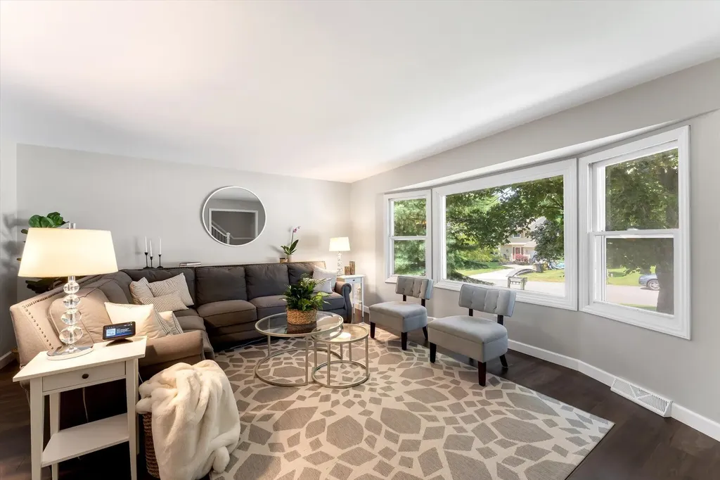 486 Edgeworthe Drive SE Ada Township MI 49301