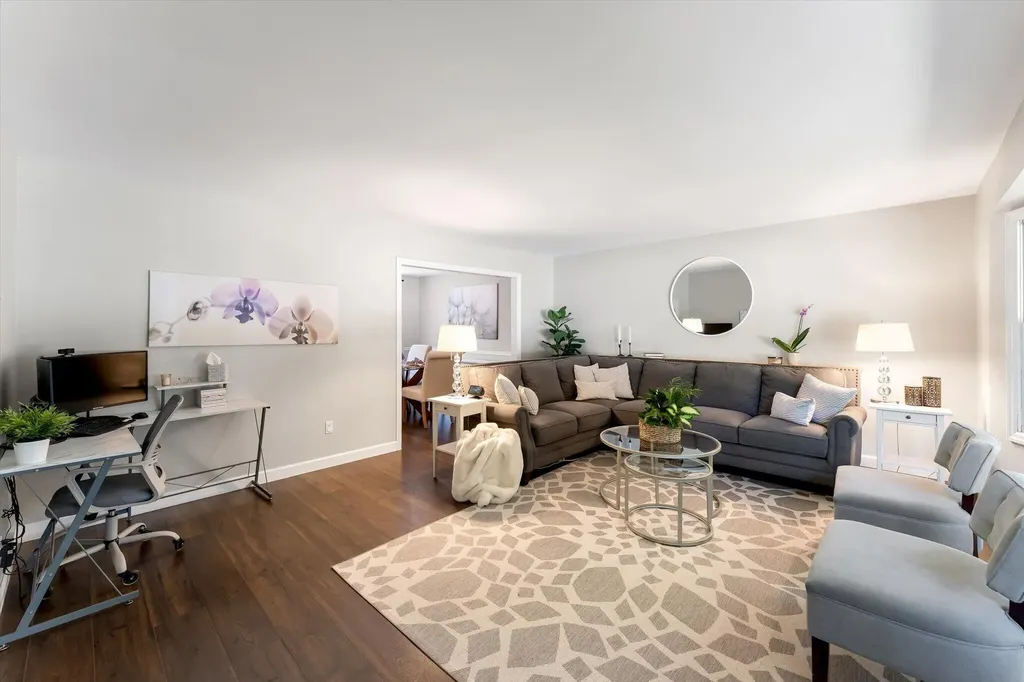 486 Edgeworthe Drive SE Ada Township MI 49301