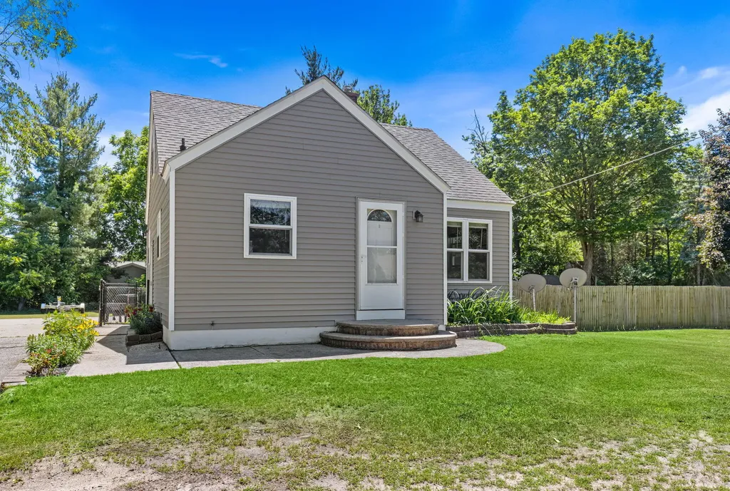 5806 Lake Michigan Drive Allendale Charter Township MI 49401