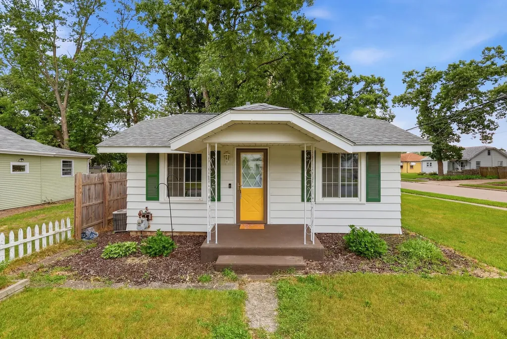 137 Holly Street SW Wyoming City MI 49548