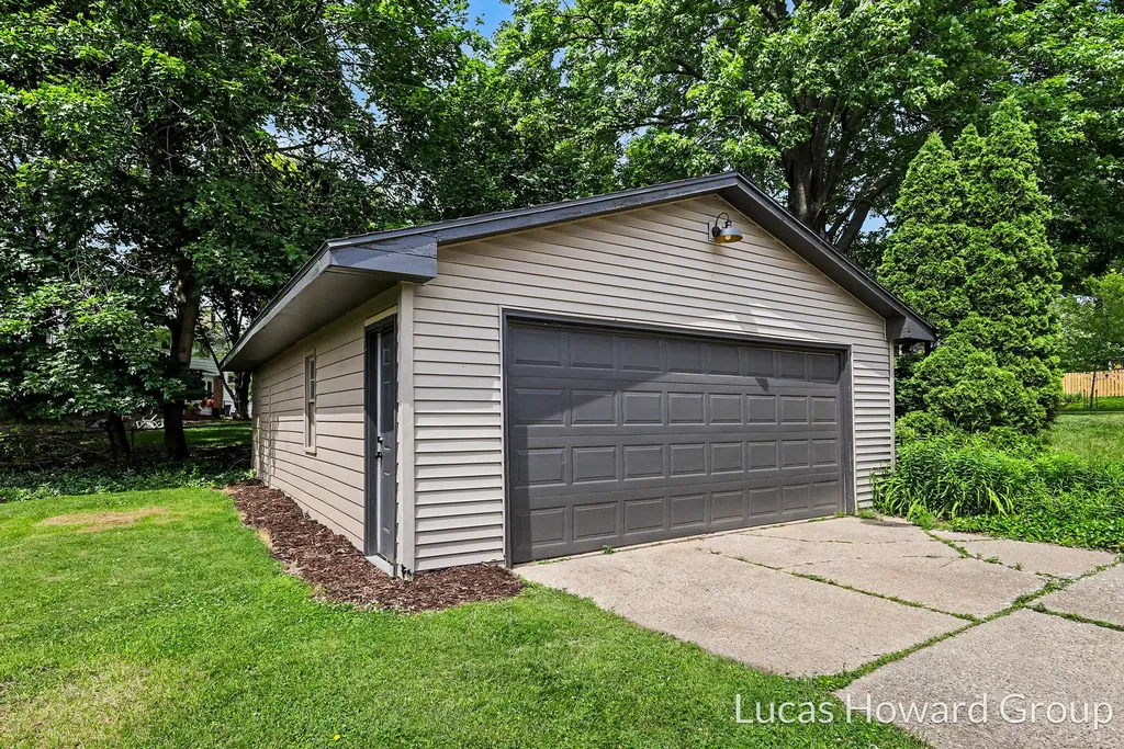 1819 Menominee Drive SE Grand Rapids City MI 49506