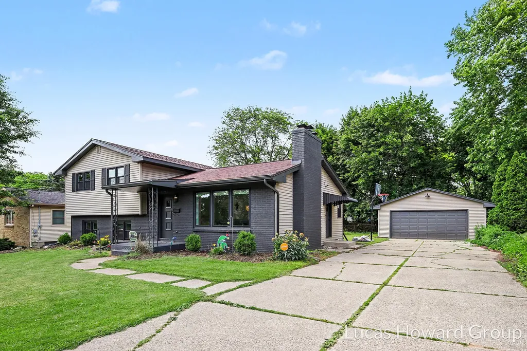 1819 Menominee Drive SE Grand Rapids City MI 49506