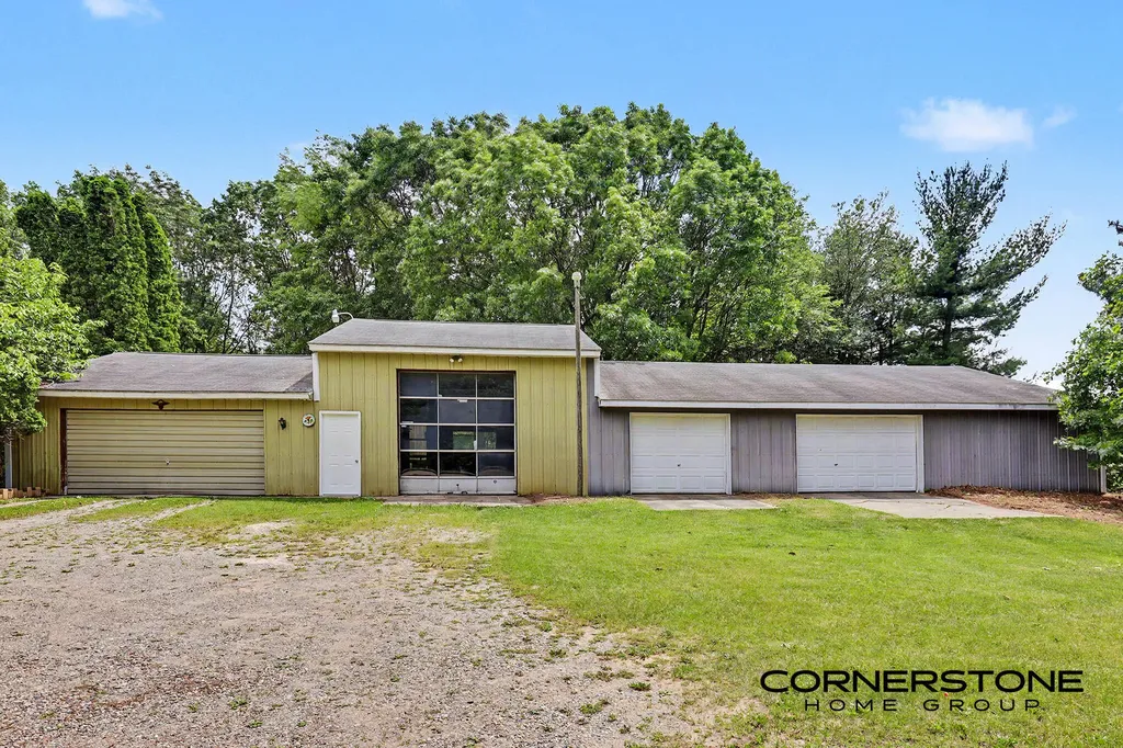 11450 16 Mile Road NE Oakfield Township MI 49319