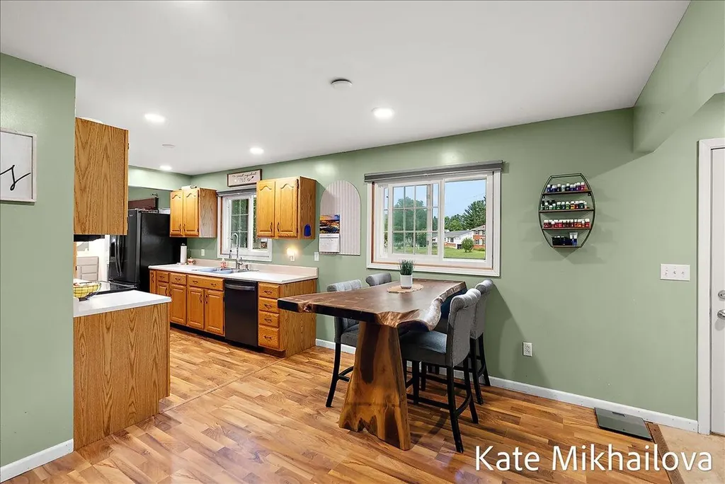 1249 Chalmers Drive Battle Creek City MI 49015