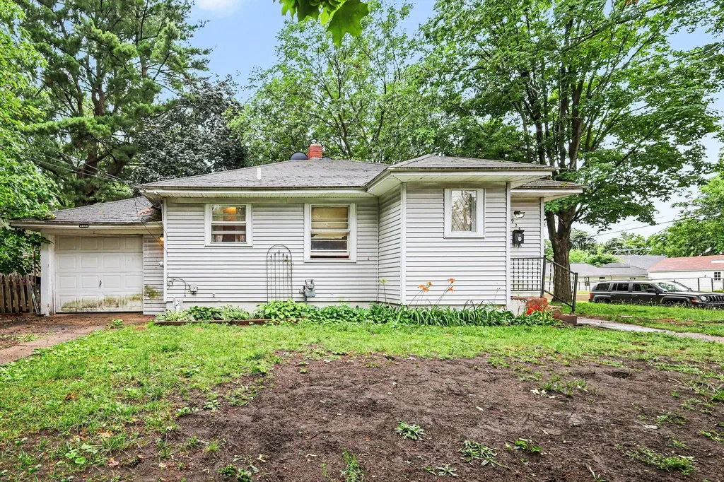 924 Griggs Street SE Grand Rapids City MI 49507