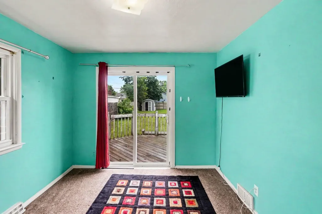 1262 NE Beechwood Street NE Grand Rapids City MI 49505
