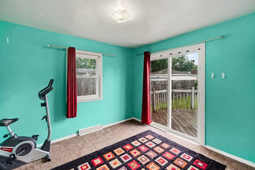 1262 NE Beechwood Street NE Grand Rapids City MI 49505