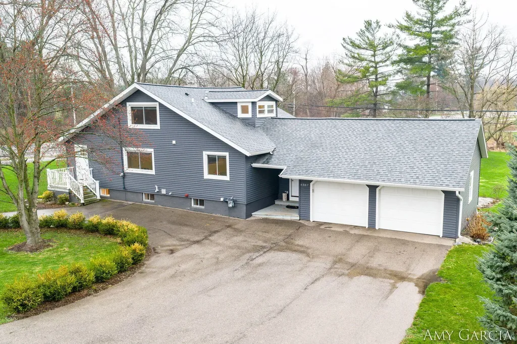 6387 Cascade Road SE Cascade Charter Township MI 49546