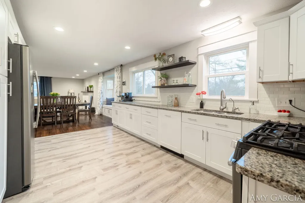 6387 Cascade Road SE Cascade Charter Township MI 49546