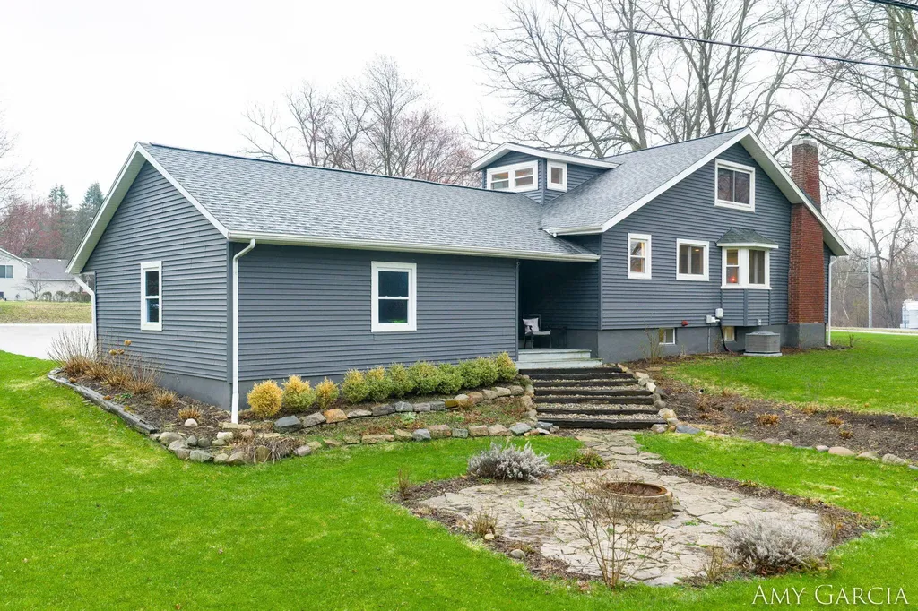 6387 Cascade Road SE Cascade Charter Township MI 49546
