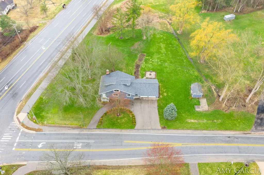 6387 Cascade Road SE Cascade Charter Township MI 49546
