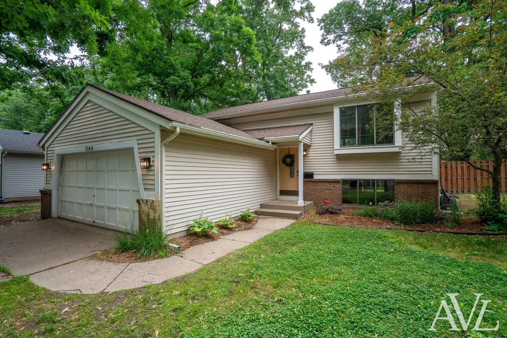 1344 Gladstone Drive SE Grand Rapids City MI 49506