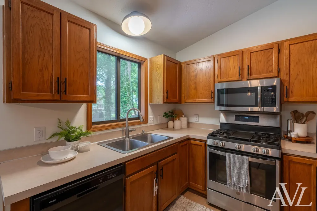 1344 Gladstone Drive SE Grand Rapids City MI 49506