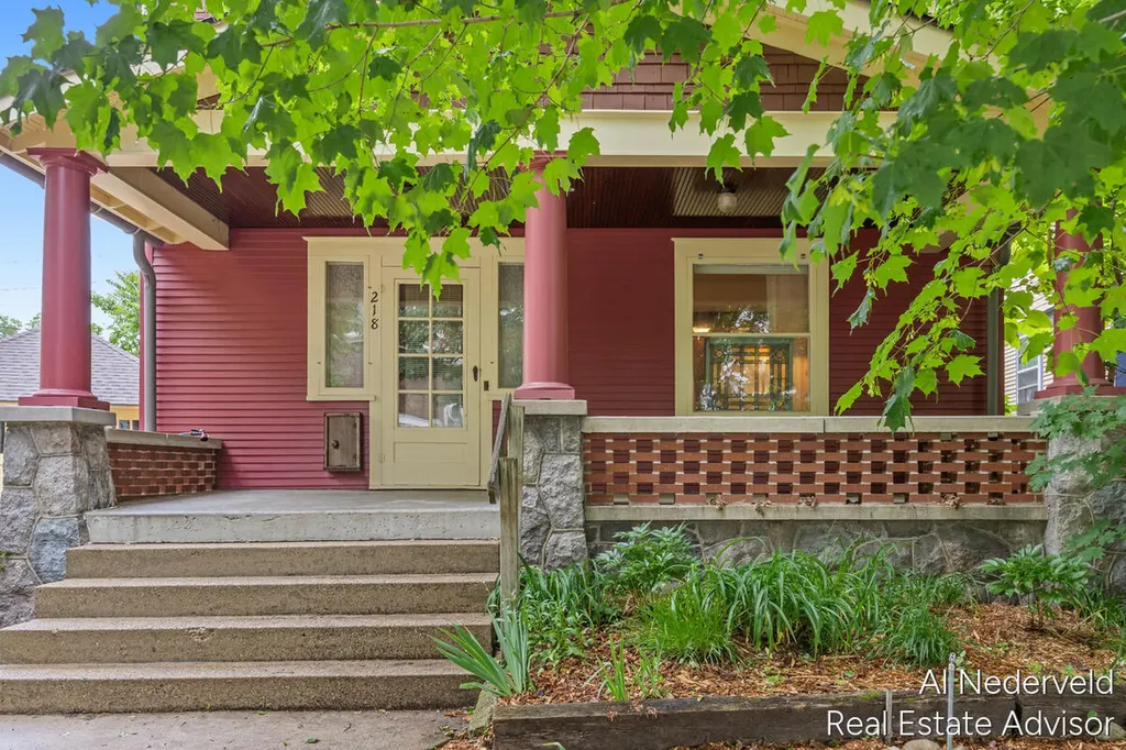 218 Wellington Avenue SE Grand Rapids City MI 49506