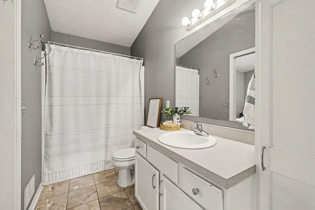 3053 Burritt Street NW Grand Rapids City MI 49504