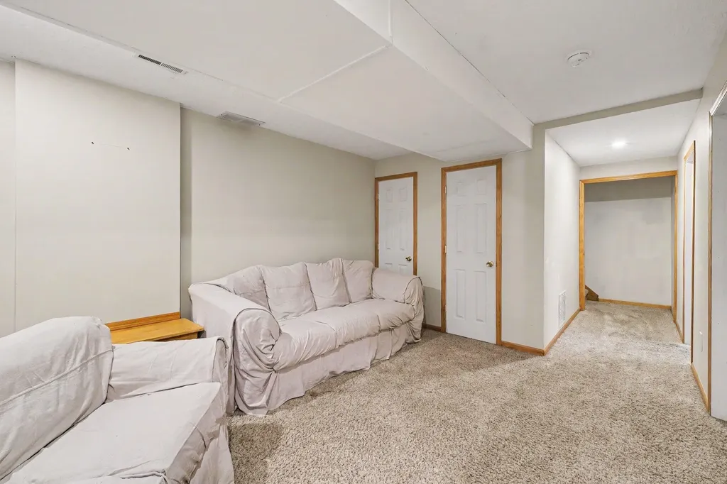 3053 Burritt Street NW Grand Rapids City MI 49504