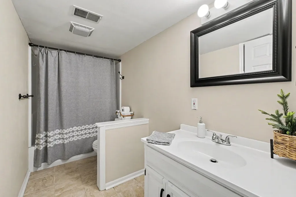 3053 Burritt Street NW Grand Rapids City MI 49504