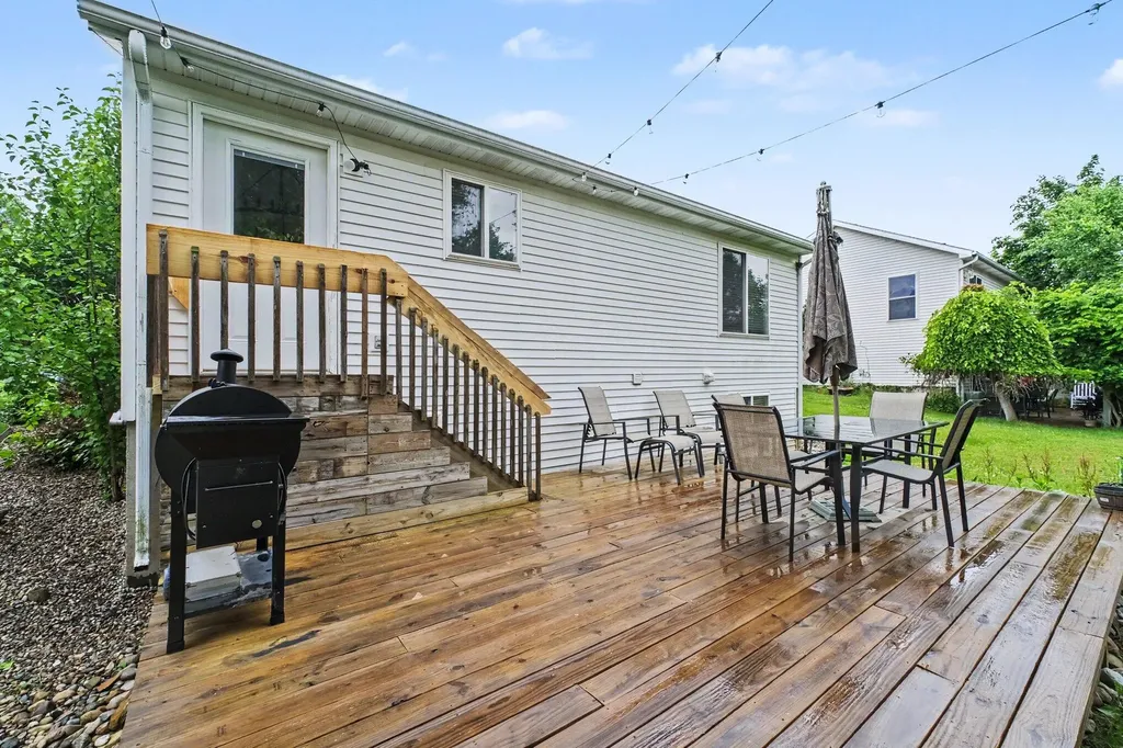 3053 Burritt Street NW Grand Rapids City MI 49504