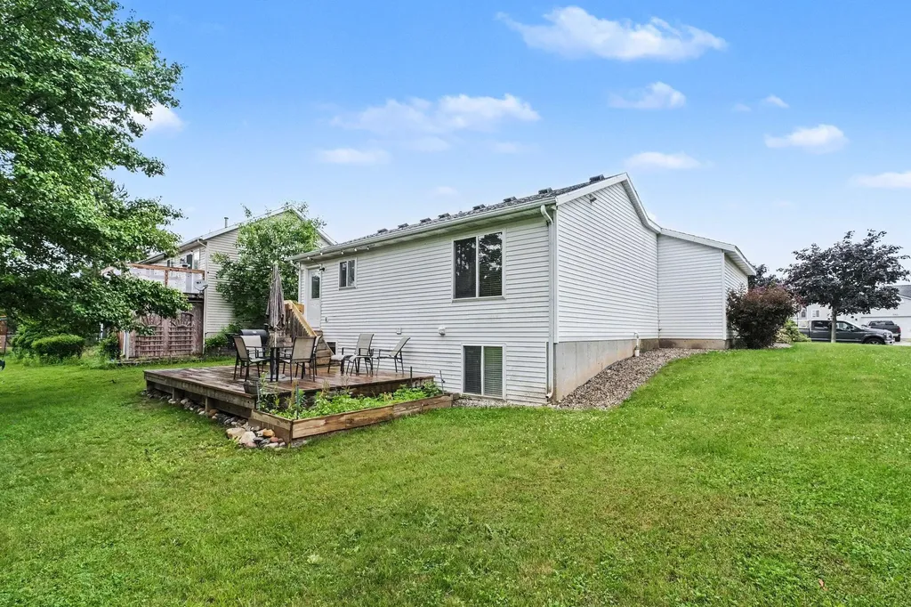 3053 Burritt Street NW Grand Rapids City MI 49504