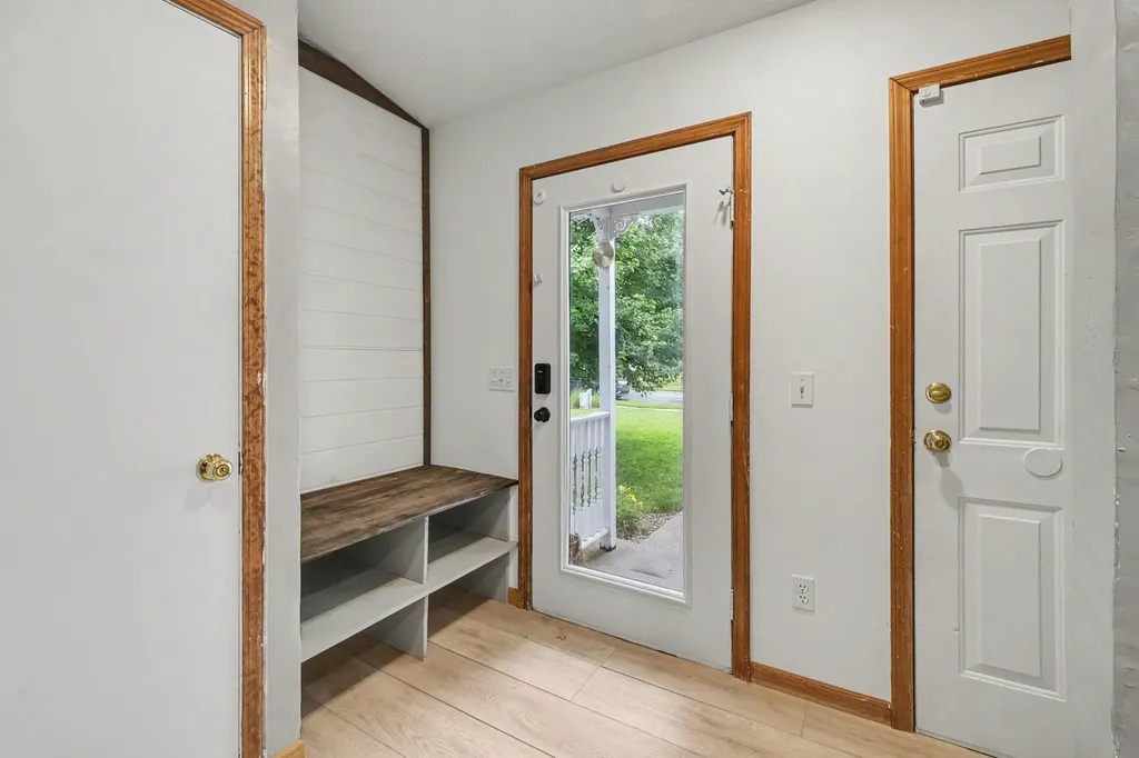 3053 Burritt Street NW Grand Rapids City MI 49504