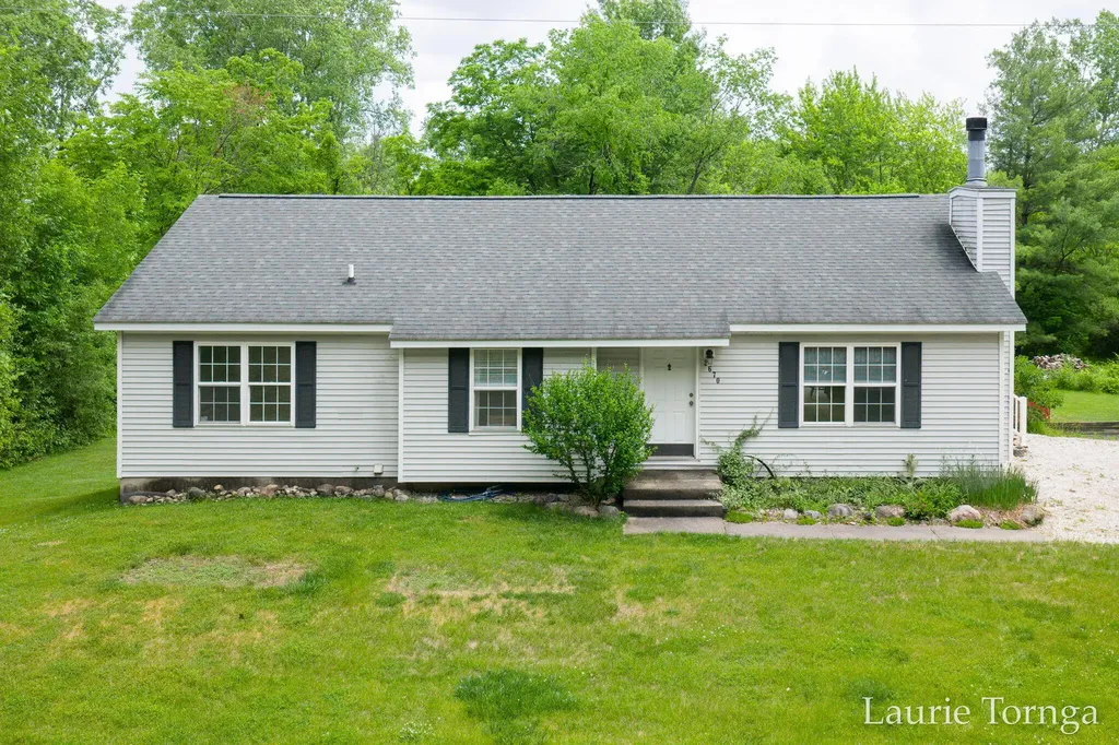 2670 Grand River Drive NE Ada Township MI 49525