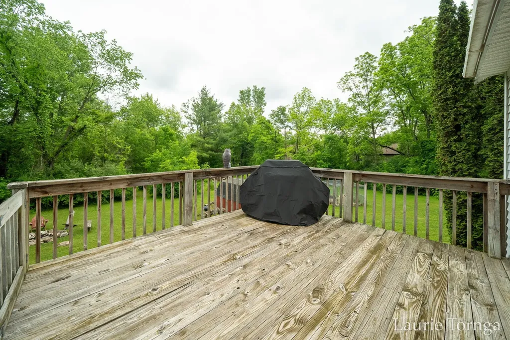 2670 Grand River Drive NE Ada Township MI 49525