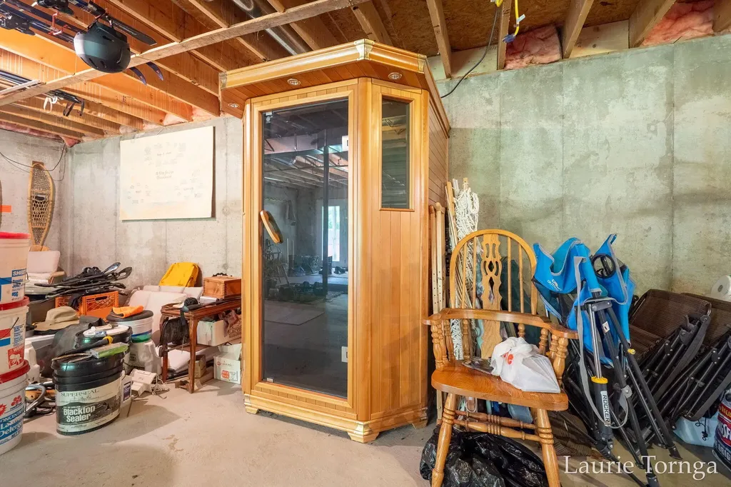 2670 Grand River Drive NE Ada Township MI 49525