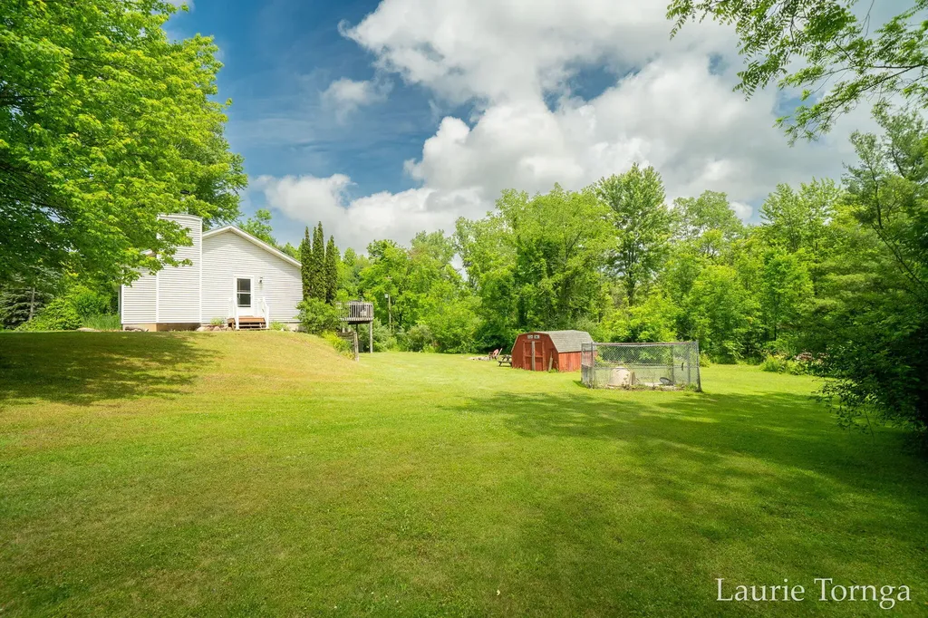 2670 Grand River Drive NE Ada Township MI 49525