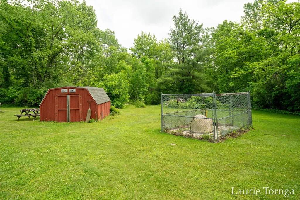 2670 Grand River Drive NE Ada Township MI 49525