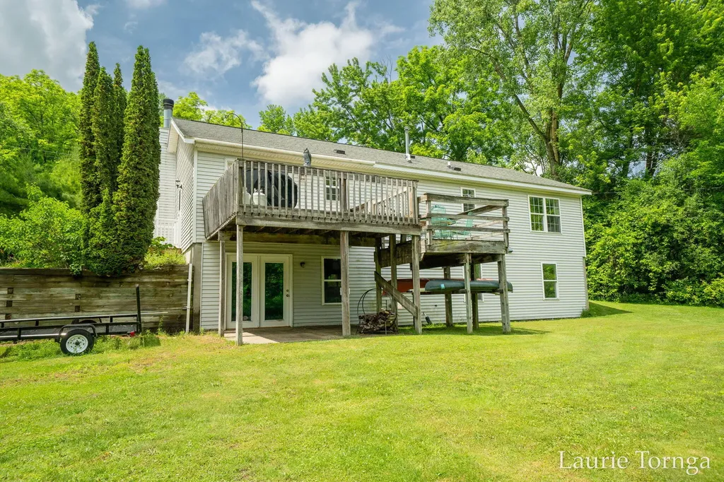 2670 Grand River Drive NE Ada Township MI 49525