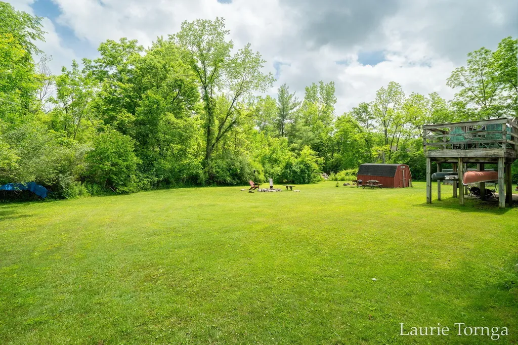 2670 Grand River Drive NE Ada Township MI 49525