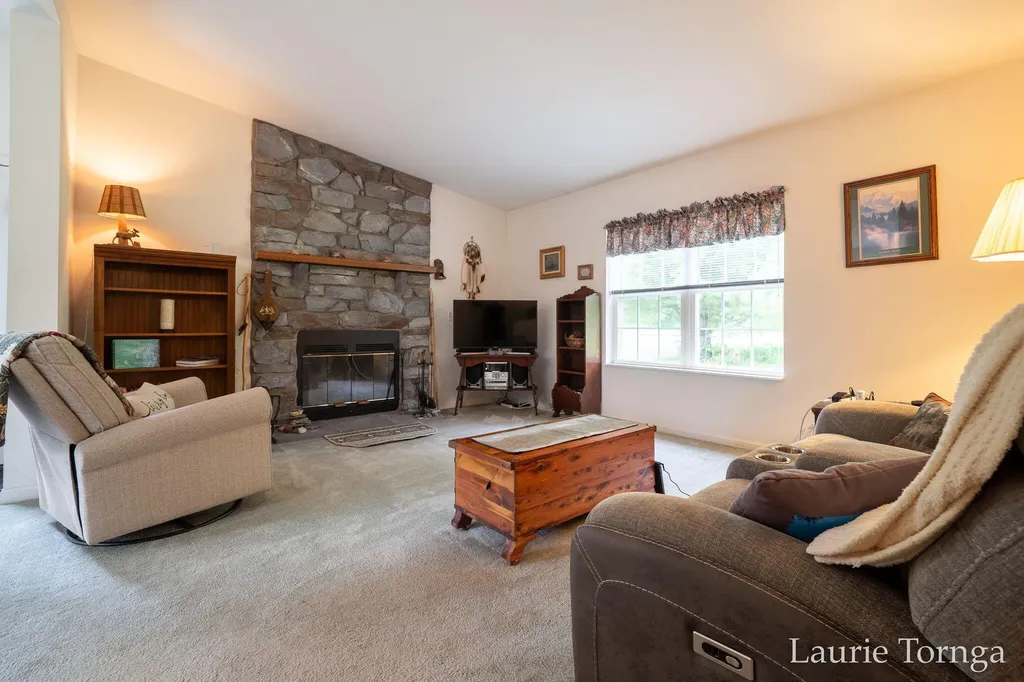 2670 Grand River Drive NE Ada Township MI 49525