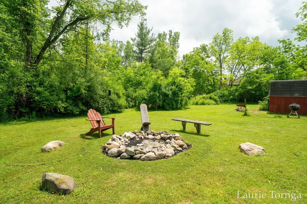 2670 Grand River Drive NE Ada Township MI 49525