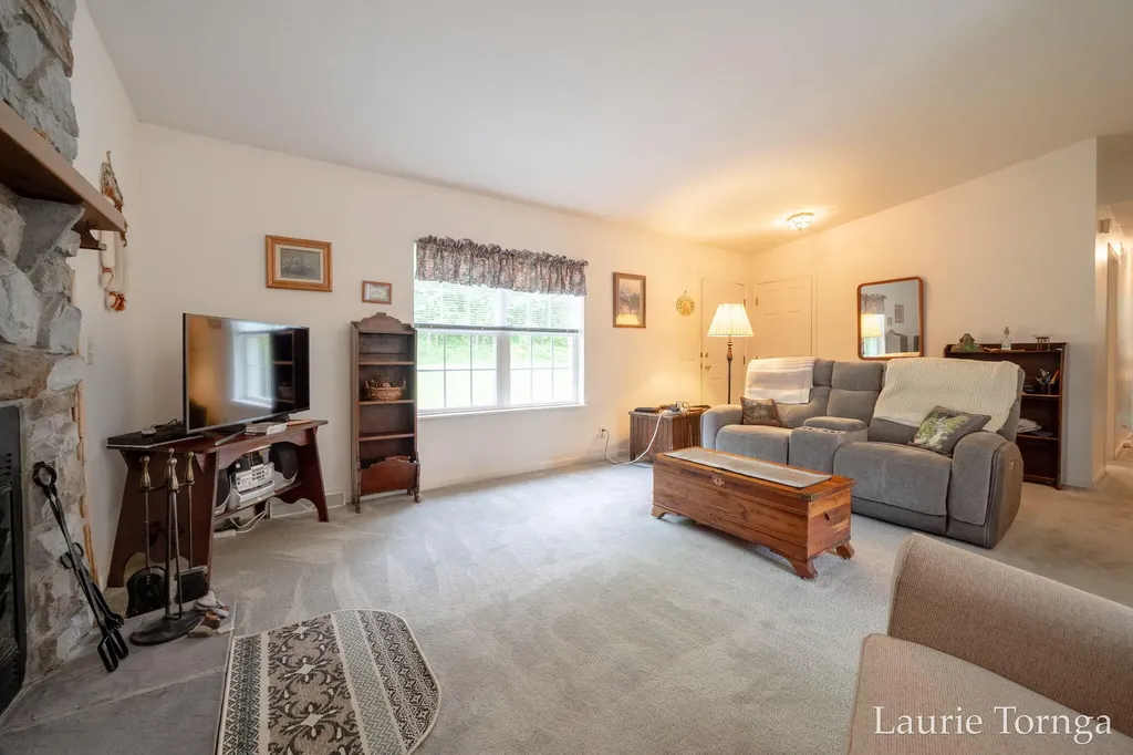 2670 Grand River Drive NE Ada Township MI 49525