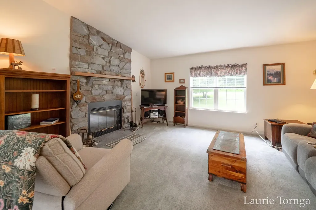 2670 Grand River Drive NE Ada Township MI 49525