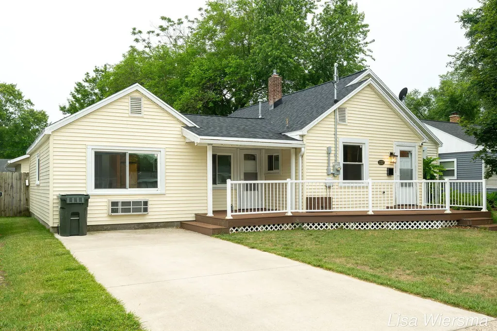 2357 Crozier Avenue Muskegon City MI 49441