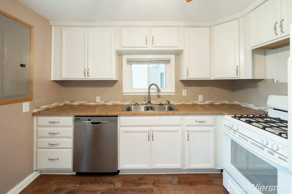 2357 Crozier Avenue Muskegon City MI 49441