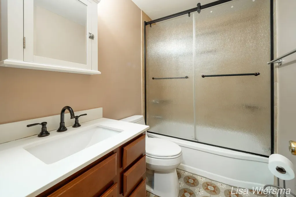 2357 Crozier Avenue Muskegon City MI 49441