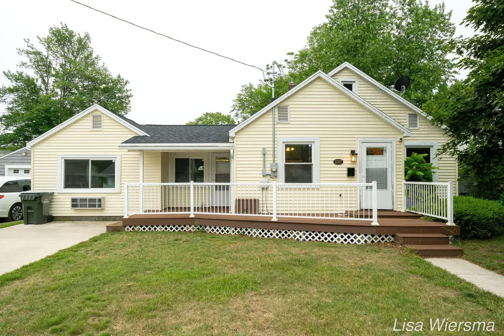 2357 Crozier Avenue Muskegon City MI 49441