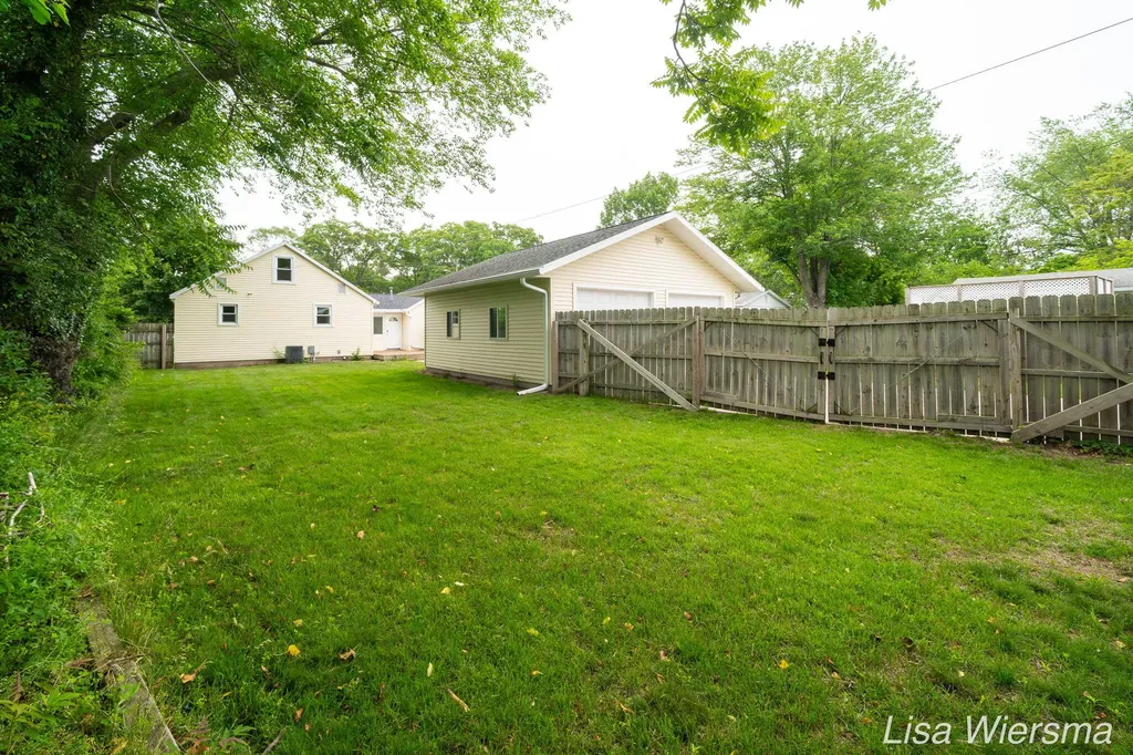 2357 Crozier Avenue Muskegon City MI 49441